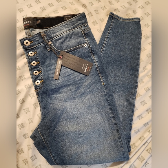 torrid Denim - Torrid Sky HighSkinny Jeans size 16